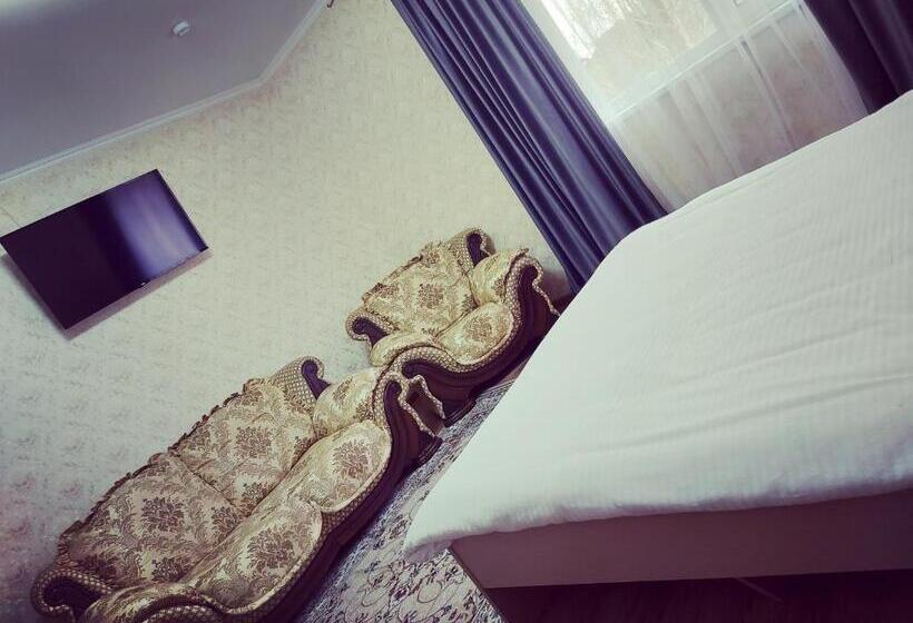 سوییت, дар ай