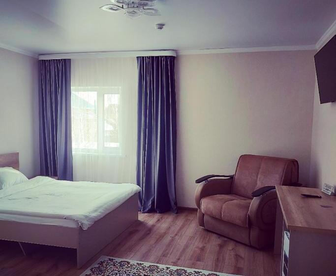 اتاق استاندارد سه نفره, дар ай