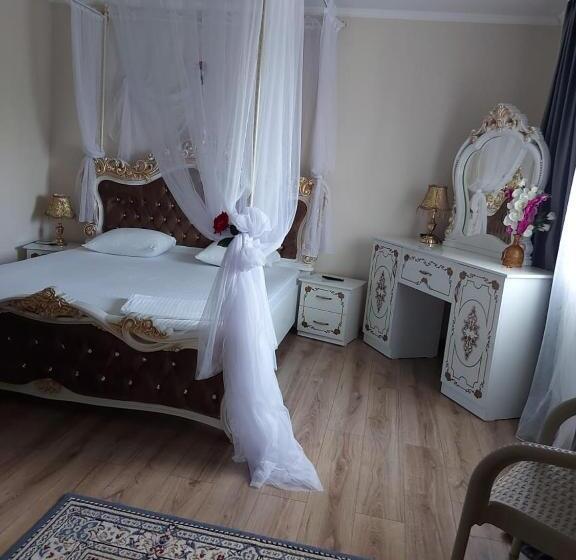 سوییت, дар ай