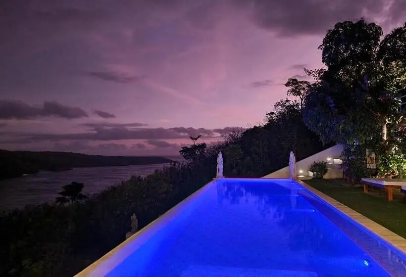 Perhehuone Merinäkymä, Butterfly Villas Nusa Ceningan