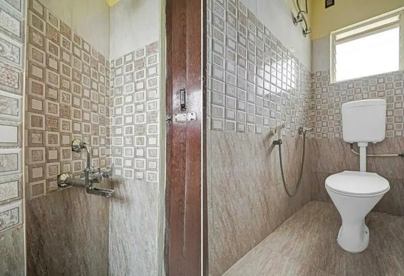 اتاق کلاسیک سه تخته, O T.nagar