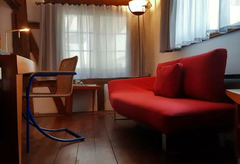 Номер Superior Кровать Кинг, Schiefes Haus