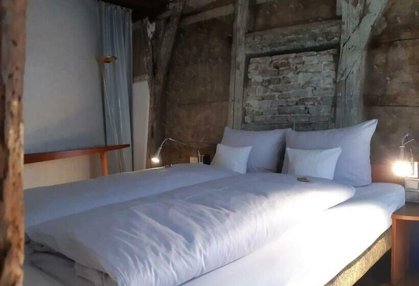 Номер Superior Кровать Кинг, Schiefes Haus