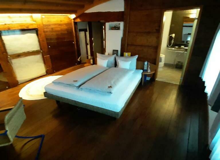 Номер Superior Кровать Кинг, Schiefes Haus