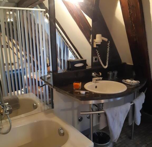 Номер Superior Кровать Кинг, Schiefes Haus