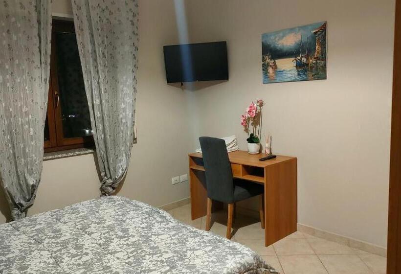 اتاق استاندارد سه نفره, B&b Lido Azzurro