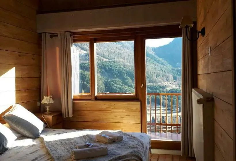 マウンテンビュースタンダードルーム, Chambres D Hôtes Le Grand Chalet