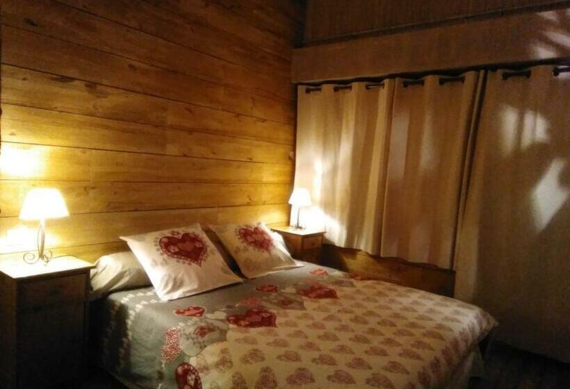 חדר סטנדרט נוף להרים, Chambres D Hôtes Le Grand Chalet