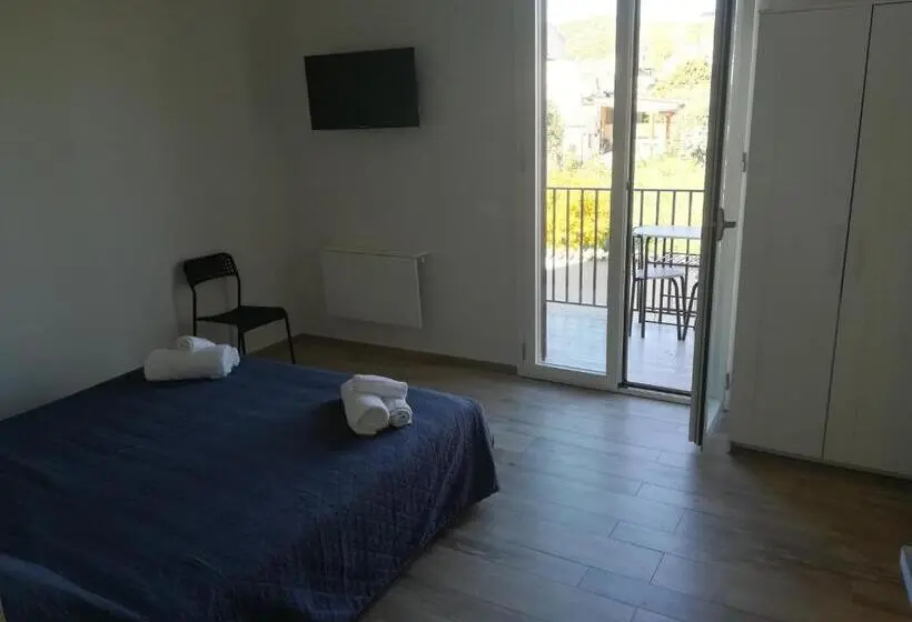 ガーデンビュースタンダードルーム, B&b A Due Passi Dal Sole