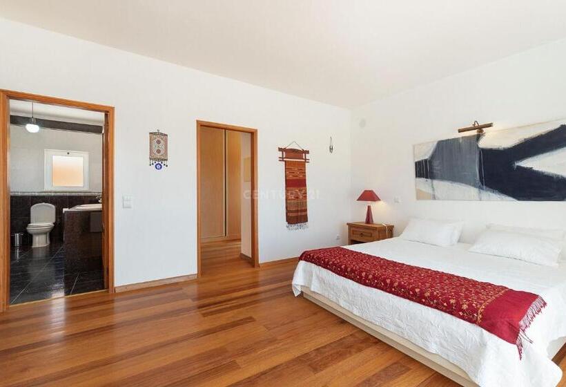 اتاق لوکس با تخت بزرگ, Casa Azul