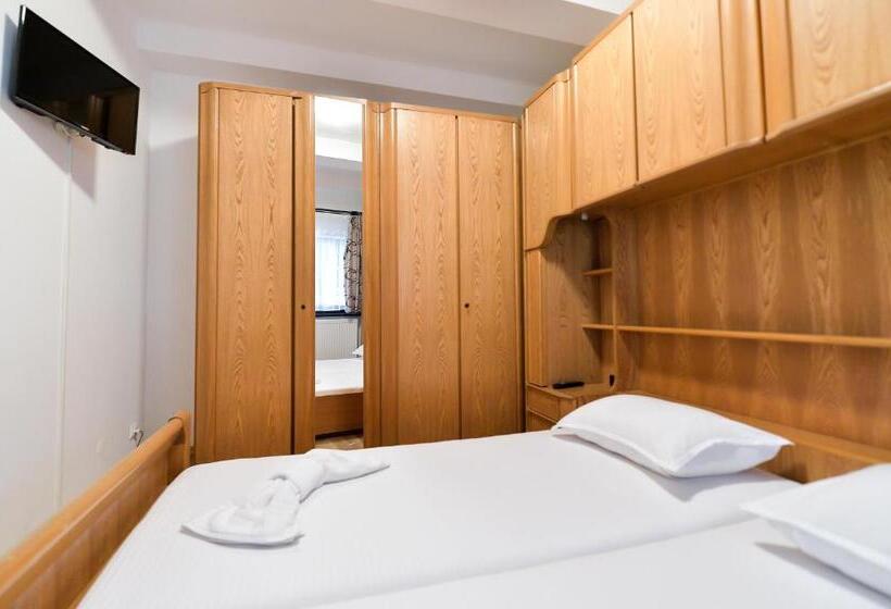 Apartament 1 Dormitori, Vila Sabarel