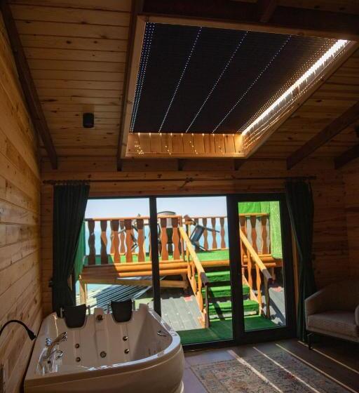 スタンダード４人部屋, Tepedebiyer Restoran & Bungalov