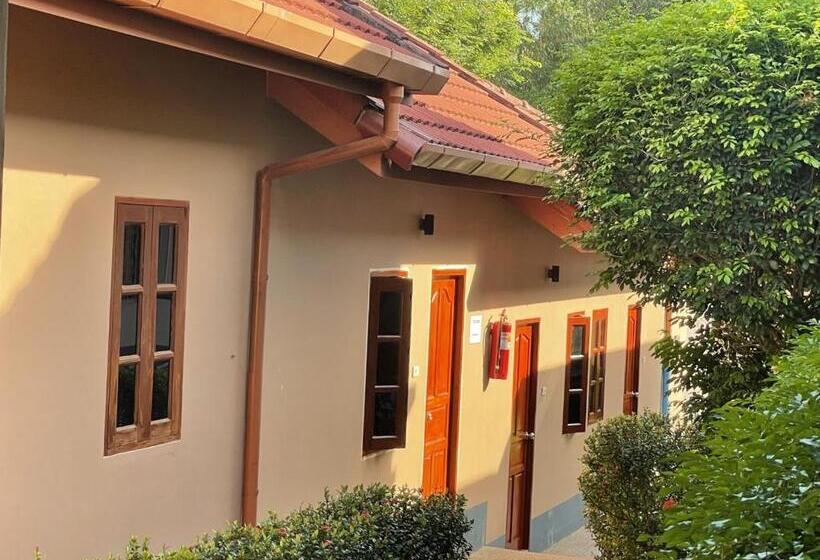 اتاق استاندارد یک نفره, The Pavillon By The Pace Phuket Boutique Resort