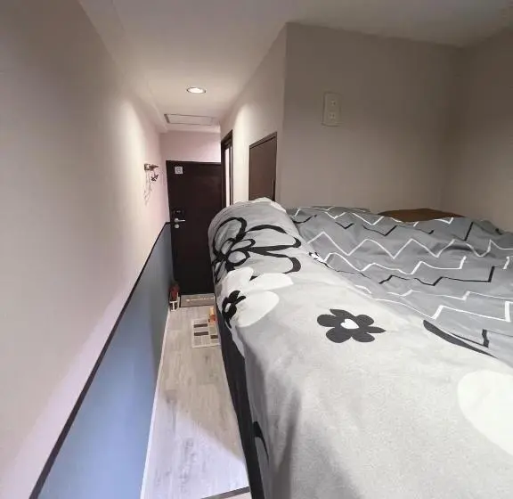 Basic-huone, 誠家 makoto Hostel