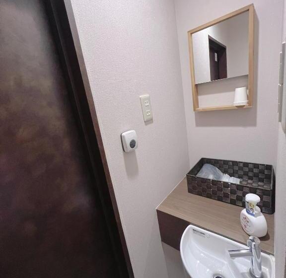 Quarto Basic, 誠家 makoto Hostel