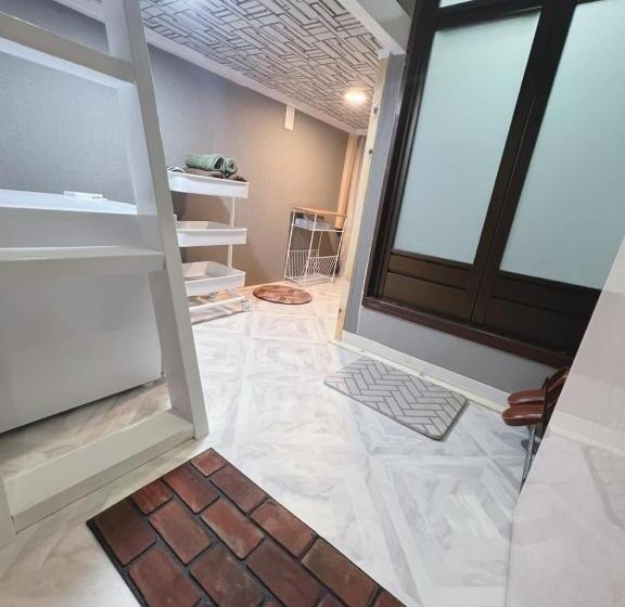 Quarto Economy Individual, 誠家 makoto Hostel