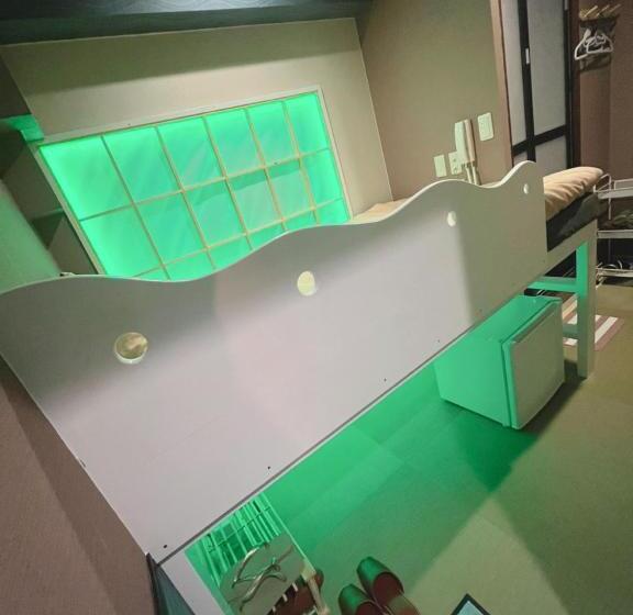 Quarto Economy, 誠家　makoto Hostel