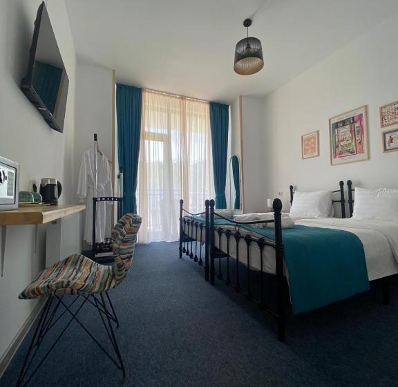 اتاق استاندارد با سرویس بهداشتی مشترک, Mood Hotel Kazbegi