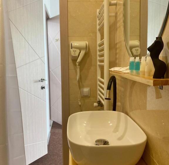 اتاق لوکس, Mood Hotel Kazbegi