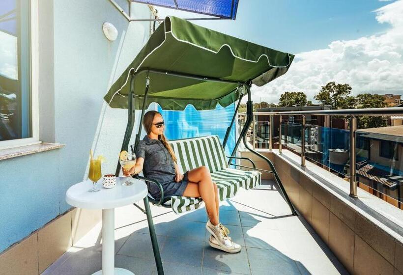 غرفة ديلوكس مطلّة علي البحر مزوَّدة بشُرفة, Park 2