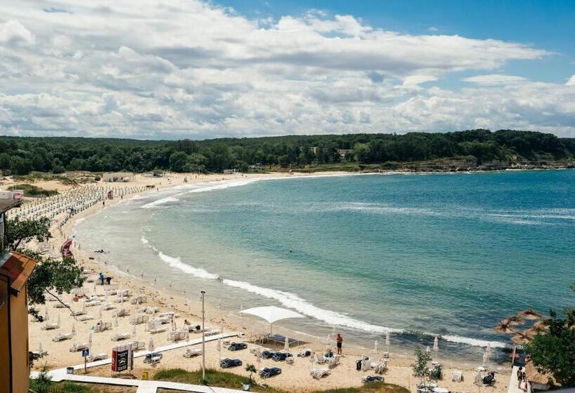 غرفة ديلوكس مطلّة علي البحر مزوَّدة بشُرفة, Park 2