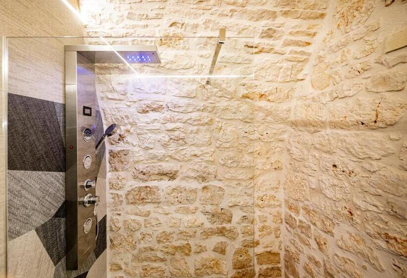 Номер Стандарт с Гидромассажем, Il Piccolo Borgo   Suite Superior