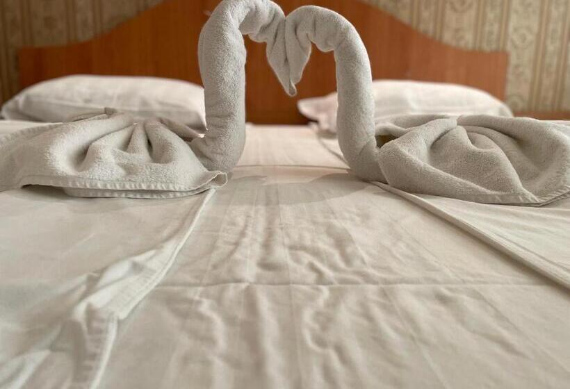 Номер Superior с Балконом, Family Hotel Deykin