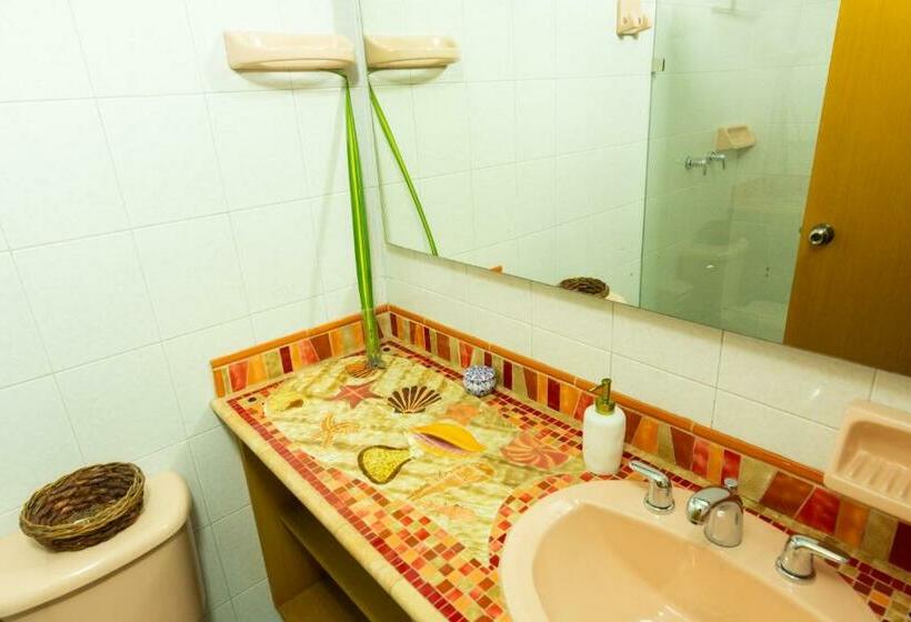 标准三人间, Casa Esencia