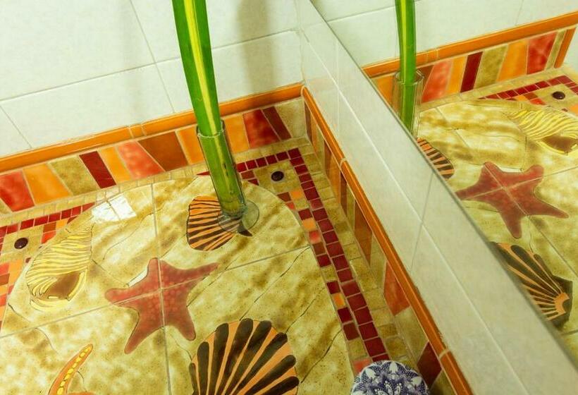 标准三人间, Casa Esencia