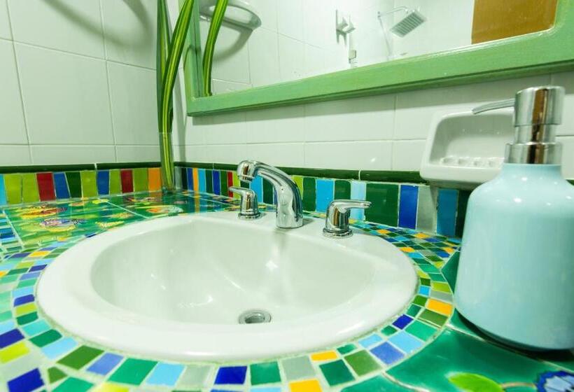 标准三人间, Casa Esencia