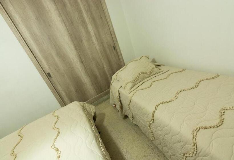 标准三人间, Casa Esencia