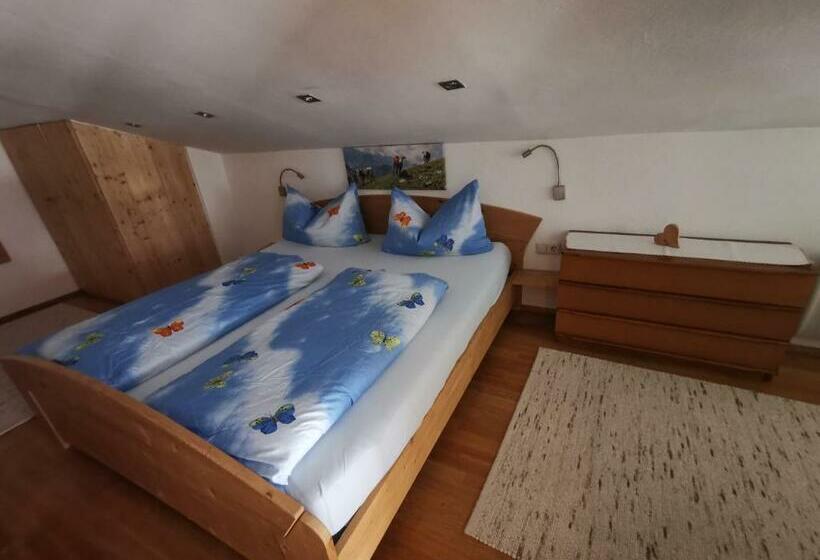 Дом 1 Спальня, Lamplhof