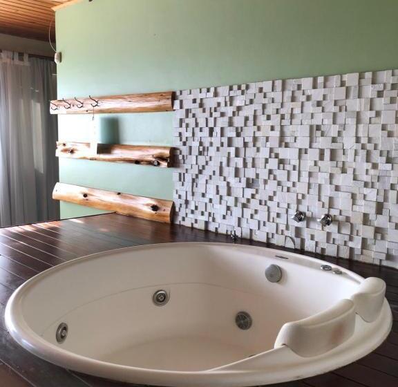 带大床的标准间, Pousada Refúgio Dos Falcões