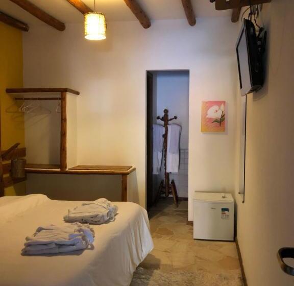 带露台的套间, Pousada Refúgio Dos Falcões