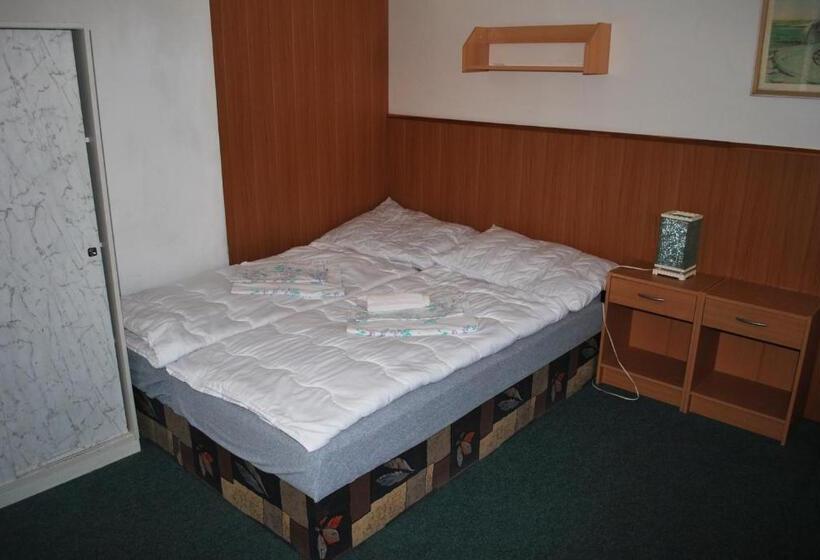 四人标准间, Penzion Na Staré Cestě