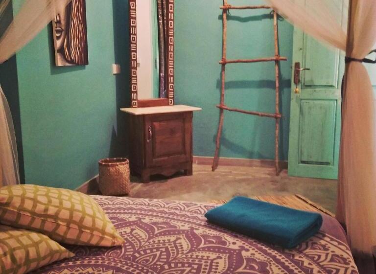 اتاق استاندارد با چشم‌انداز باغ, The Jungle House