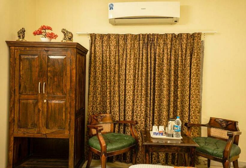 اتاق لوکس, Tripli Hotels Shiv Villas