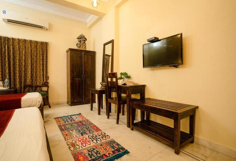 سوییت خانوادگی, Tripli Hotels Shiv Villas