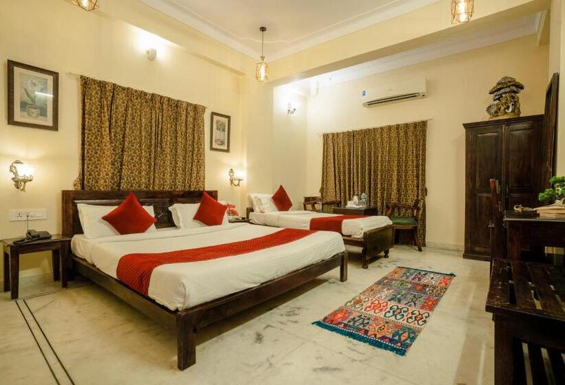 سوییت خانوادگی, Tripli Hotels Shiv Villas