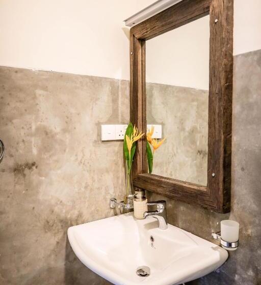 Кровать в Общей Комнате, Banana Bunks Kandy