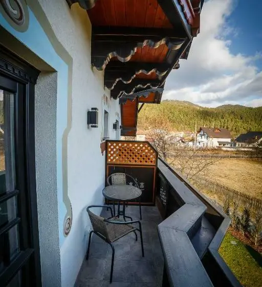 バルコニー付きスタンダードルーム, Colț De Austria