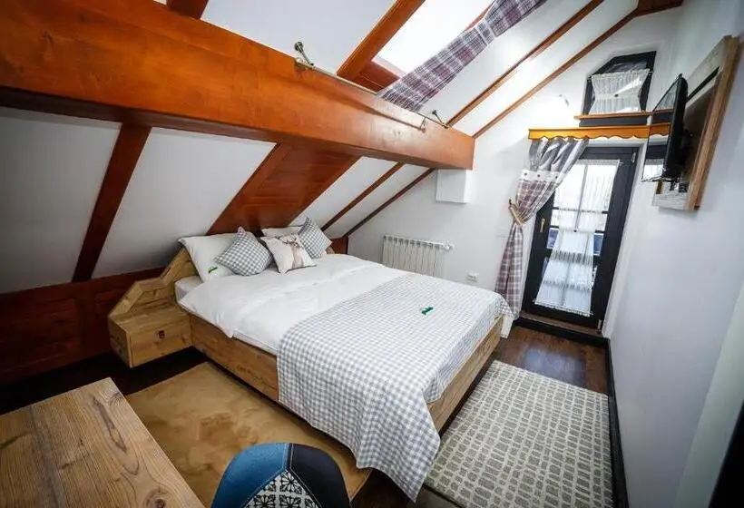 バルコニー付きデラックスルーム, Colț De Austria