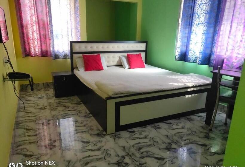 اتاق لوکس, Radha Rani Lodge