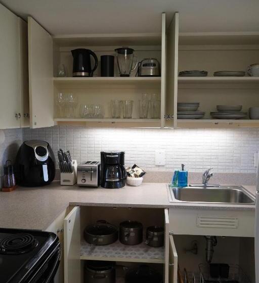 استودیو استاندارد با بالکن, New Aloha Ilikai 1free Parking