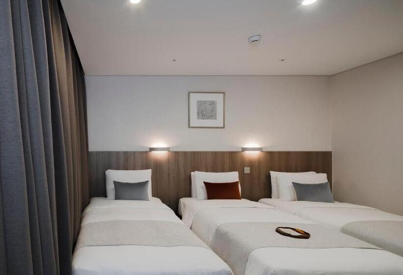 חדר סטנדרט לשלושה, Amid Hotel Seoul