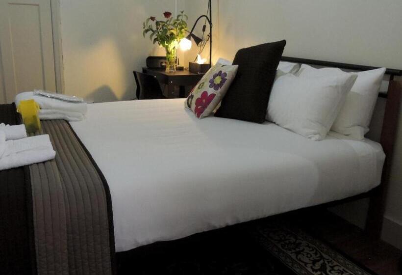 סוויטה, Club Boutique Hotel Cunnamulla