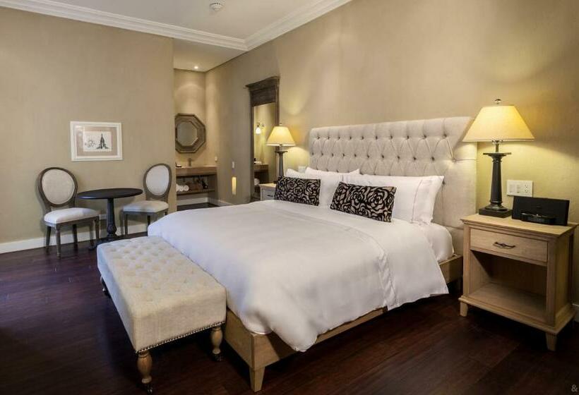 غرفة بريميوم, Bastion Luxury