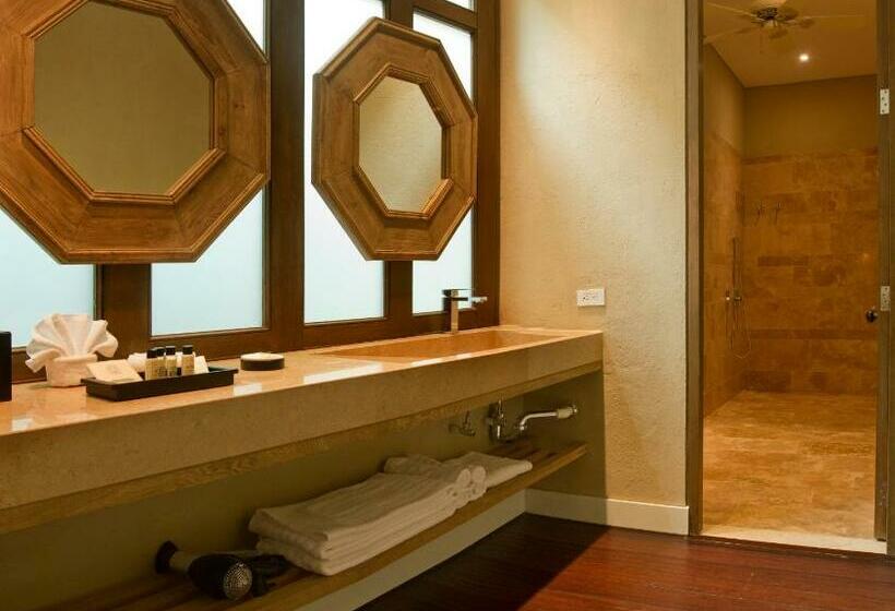 غرفة ديلوكس, Bastion Luxury