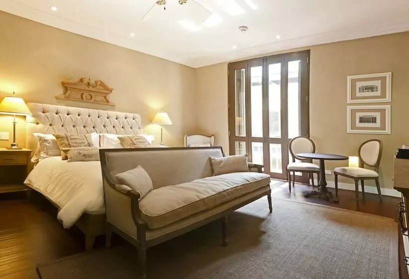 デラックスルーム, Bastion Luxury