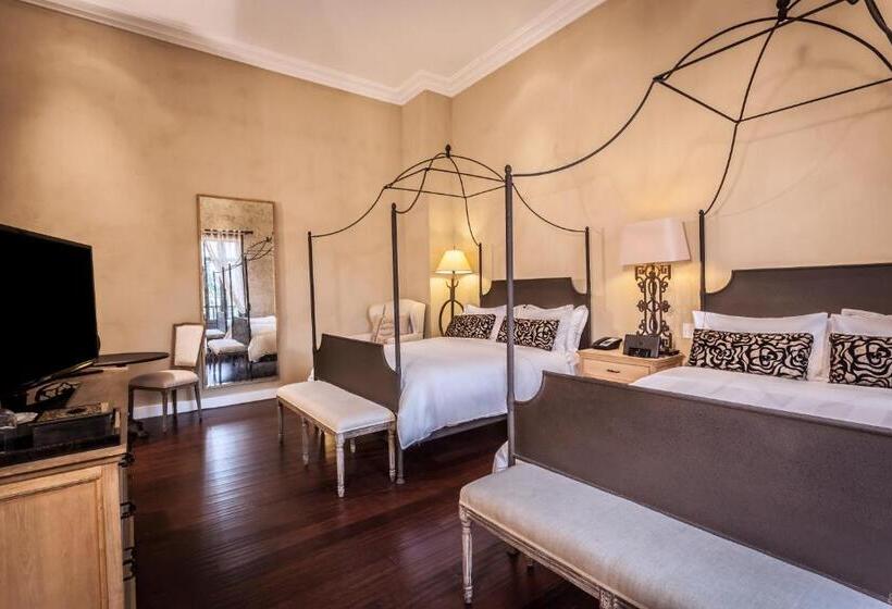 Номер Стандарт, Bastion Luxury